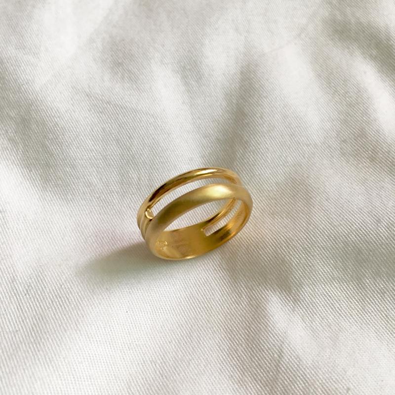 Marsbom Two-Line Gold Ring