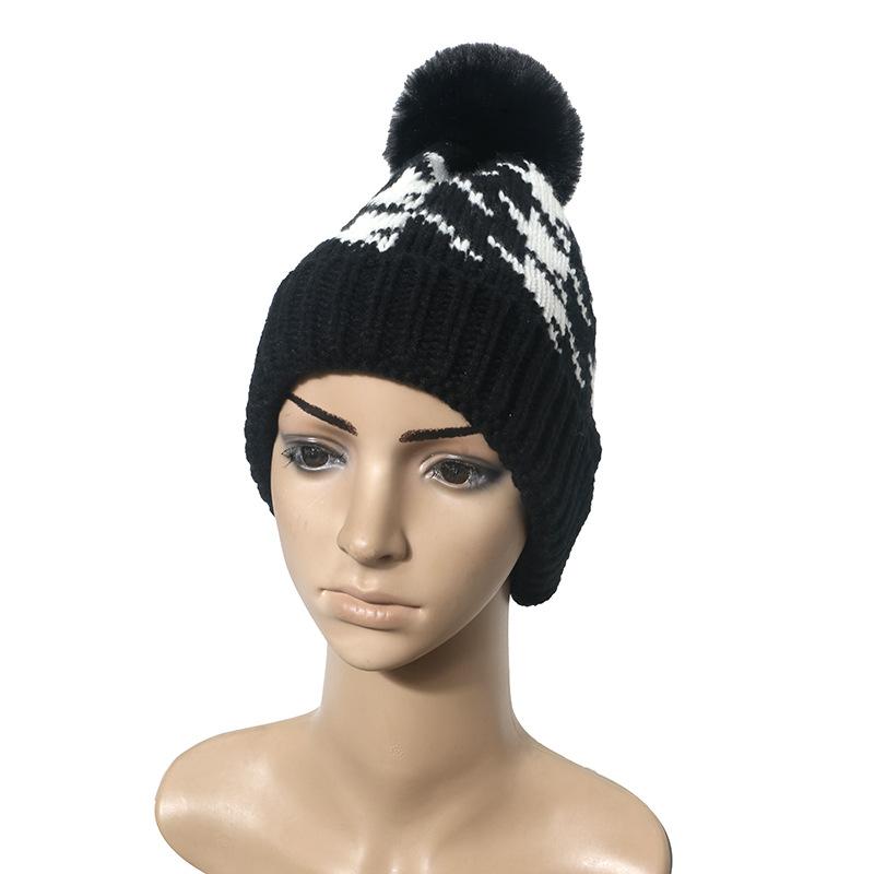 Autumn and winter new black and white thousand bird grid knitted hat men's versatile trend wool hat adult winter hat women