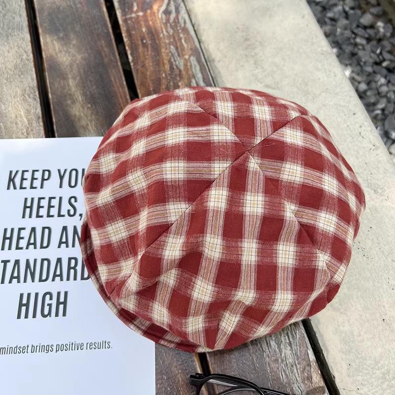 Niche Retro Black and White Plaid Octagonal Hat Women's Cotton and Linen Breathable Face Small Literary Newsboy Hat Beret