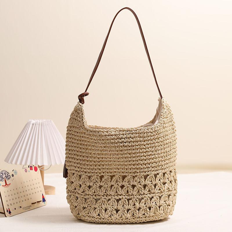 IELGY Hollow Straw Bag Tassel Woven Seaside Vacation Beach Bag Leisure