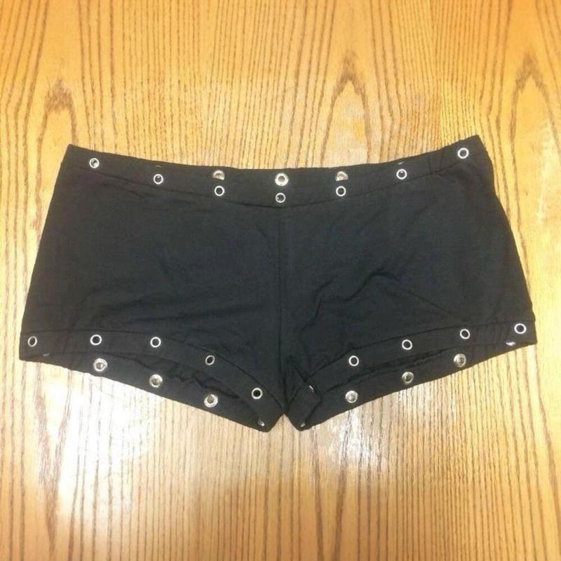 Summer Black Rivet Decoration Personalized Trend Slim Fit Street Fashion Hot Pants
