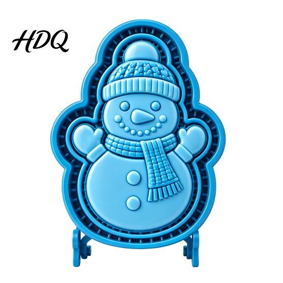 Home Baking Accessories Christmas Cookie Cutter Push Type Integrated Mold Plastic Kitchen Supplies Clay Decorating Tool for Holiday Molds Kids