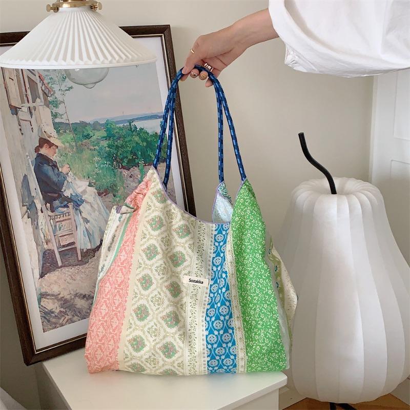 3 Summer Large-capacity Shoulder Bag, Drawstring Shopping Bag, Fresh Floral Tote Bag, Underarm Bag.