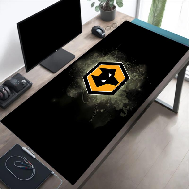 Flammende Wölfe Emblem Wanderer Mauspads, Gaming-Mauspad, Tastaturmatte, Schreibtischdekoration für Computer-Notebook, Fan-Geschenk, Geburtstagsgeschenk