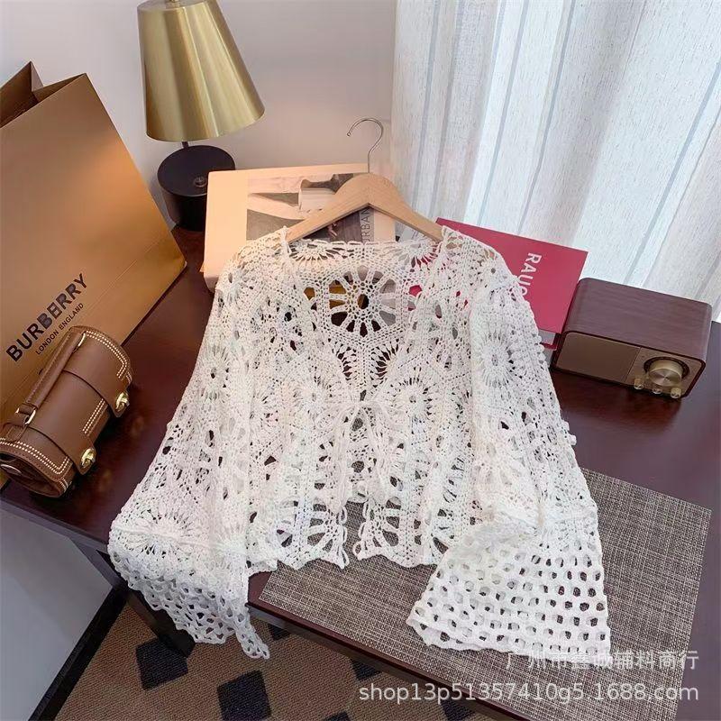 Huge good-looking crochet top for women with early autumn new models with suspender skirt, small shawl, lace blouse jacket