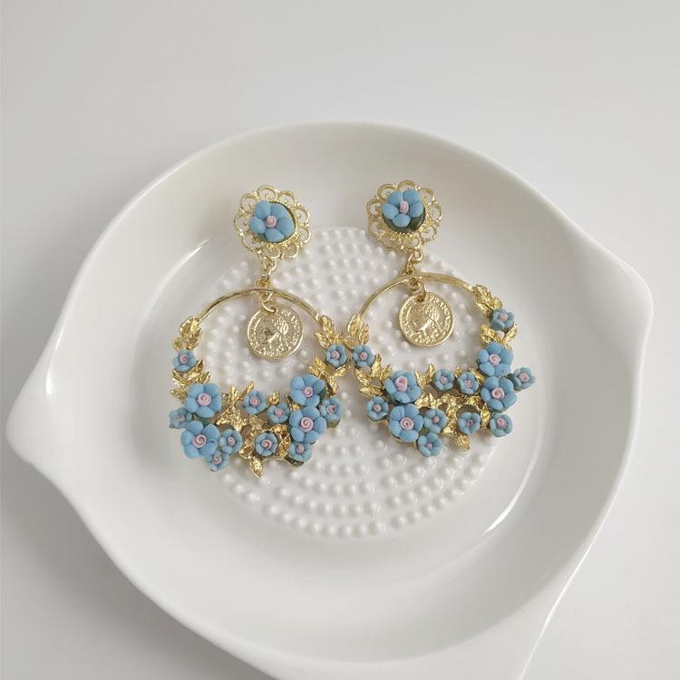 European and American Retro Flower Circle Earrings