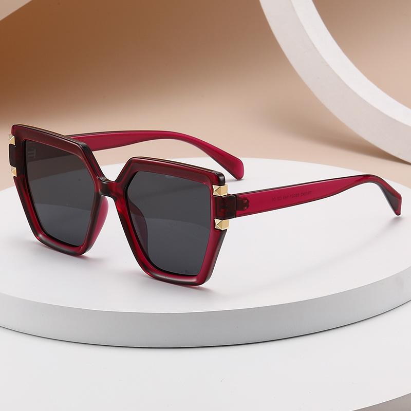 Bao Ge Glasses, Large Frame Polarized Sunglasses, Fashionable Retro Ins Street Shot Rivet Wind Tr90