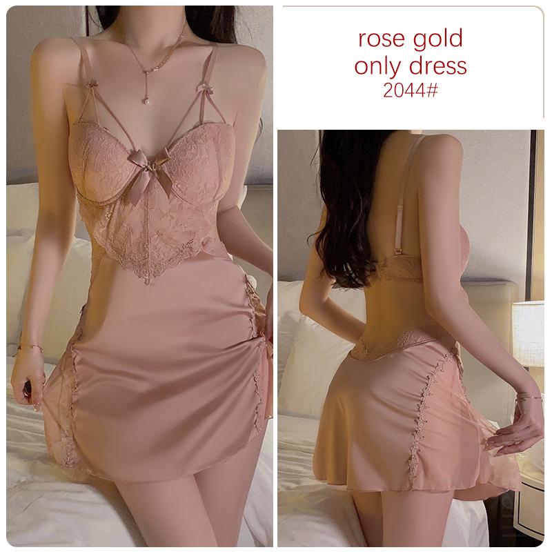 Sexy pyžamo s kosticemi a push-up vycpávkami na hrudi, krajkové šaty s odhalenými zády a podvazky