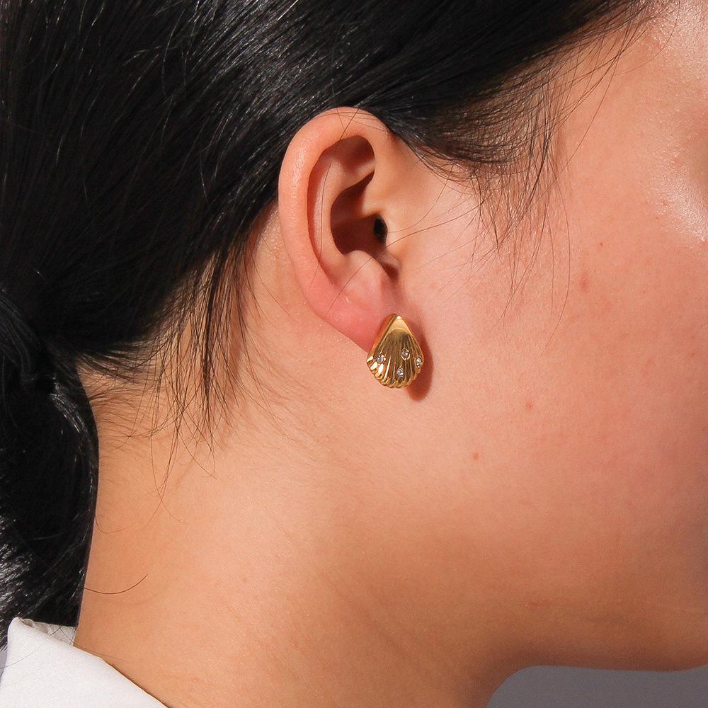 Französisch Retro 2024 Fächerförmige Muschel Diamant Titanstahl 18K Damen Ohrstecker