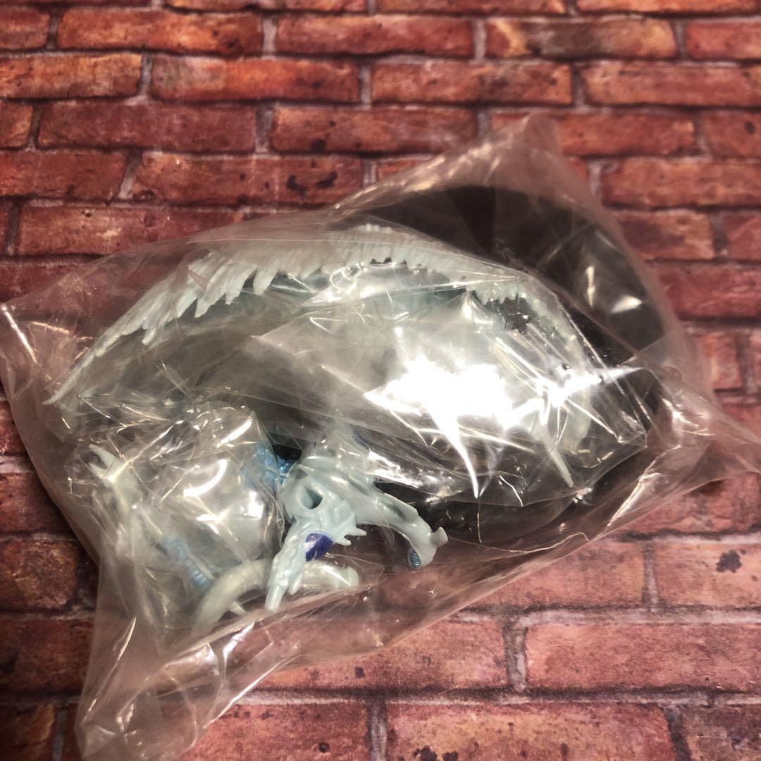 

[Б/У] Фигурка Ю-Ги-О Звездный Дракон