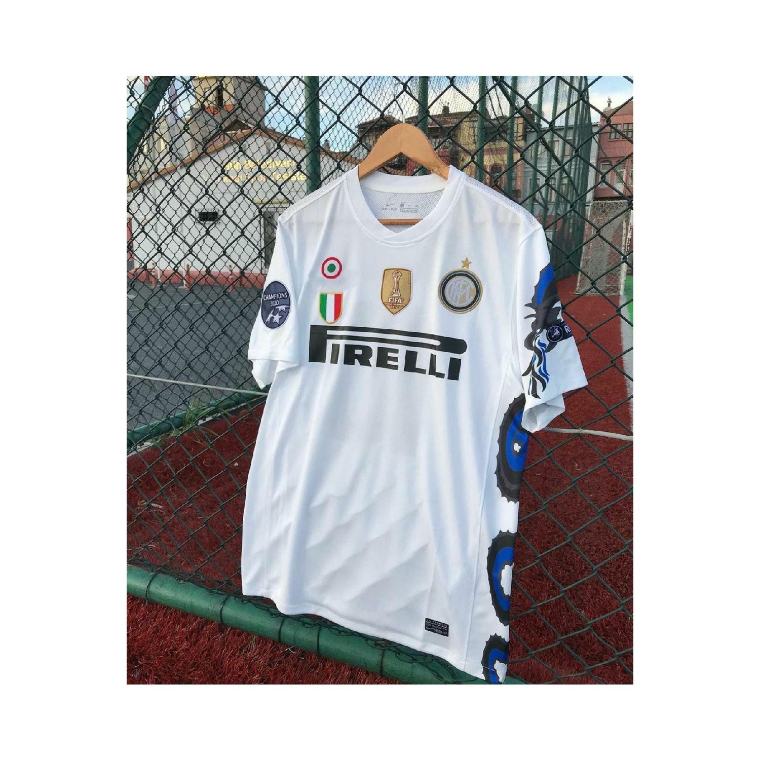 

Джерси Уэсли Снейдера, финал Лиги чемпионов 2010, ностальгия