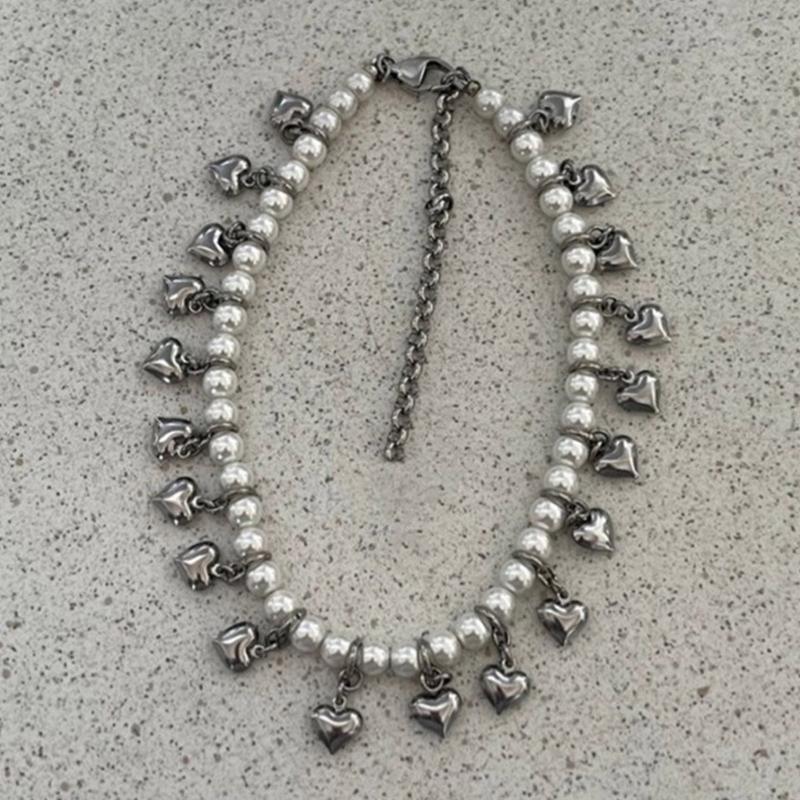 Fashionable Heart Pearls Necklace Handmade Adjustable Neckchain Stylish Clavicle Chain for Women Girls Elegant Choker