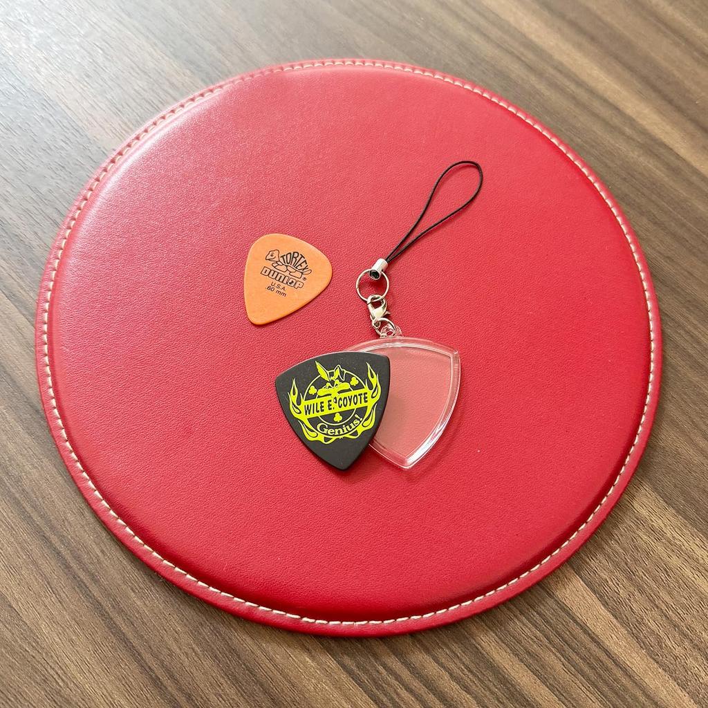 Pick Holds Guitar and Bass Handmade Made in Perfect for Joining a Club or Entering Fender Teardrop Style [EBISU Design] 1-Piece Hame-Pachi Keychain,