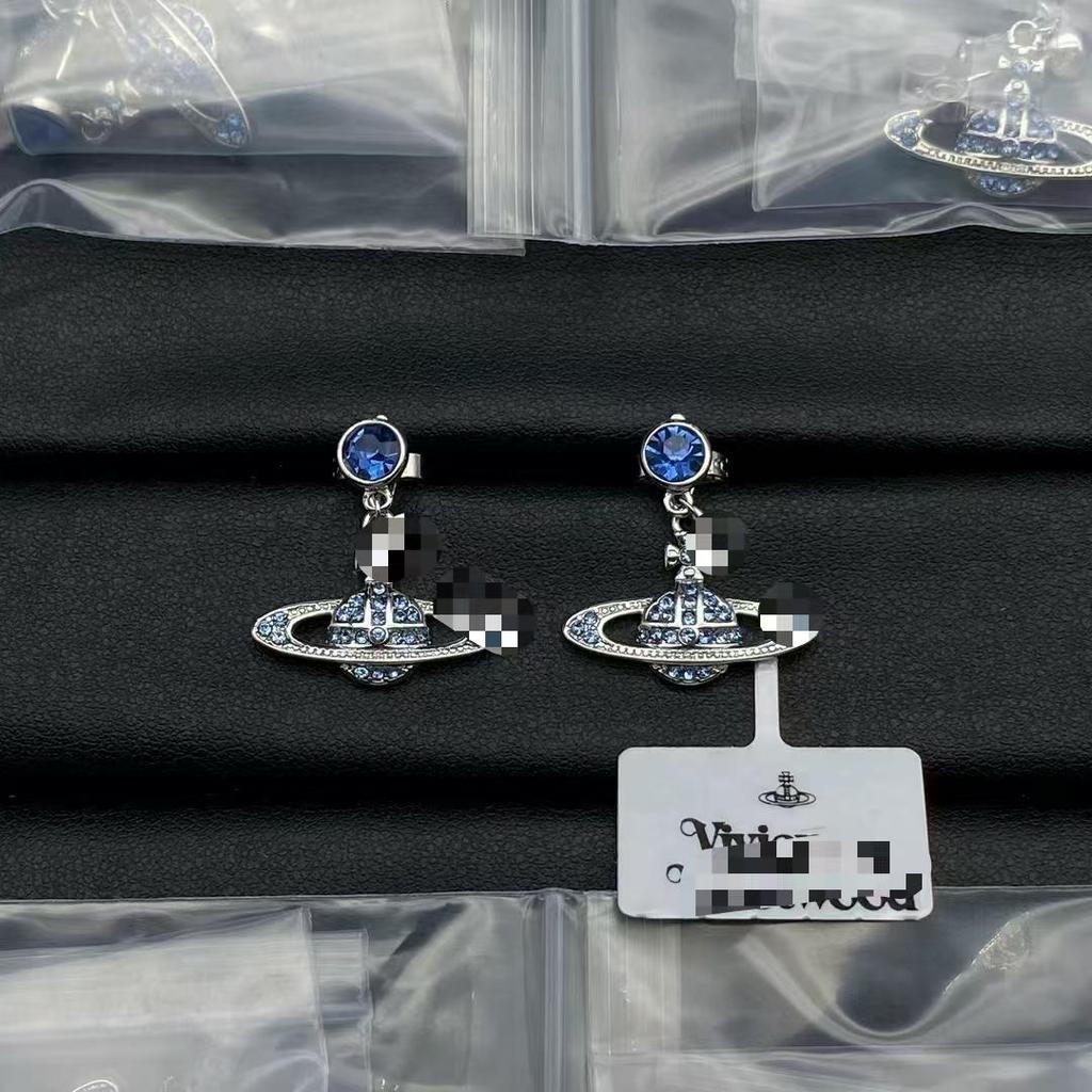 Westwood Silber Nadel Ohrstecker: Schickes Nischen-Design für einen raffinierten Look