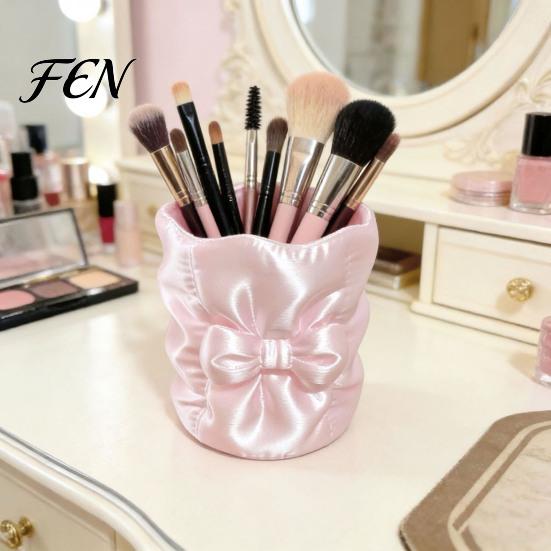 Eyebrow Brush Organizer 3D Printed Bow Makeup Holder, Large Capacity Beauty Tool Desktop Holder Desk Organizer, Bowknot Pencil Storage Container Cup