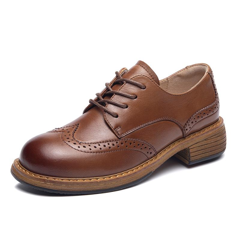 Det första lagret av mockasiner i koskinn för damer 2025 vår och höst nya brittisk stil Brock retro pendlingsskor i läder små läderskor för damer