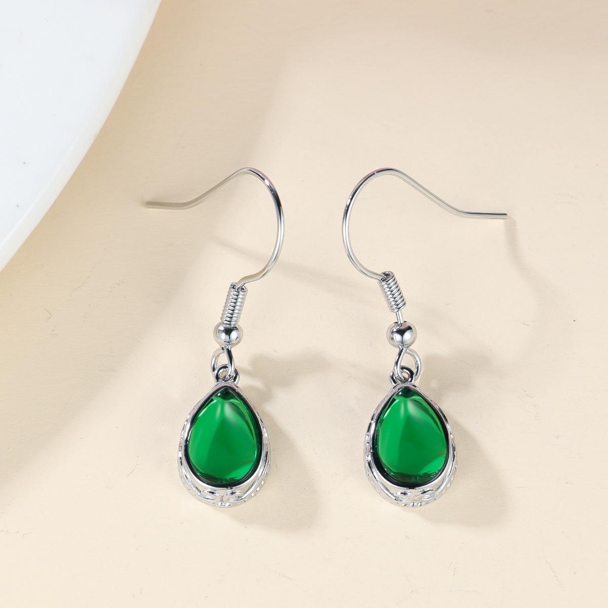

New Product Water Droplet Shaped Emerald Earrings Simple Elegant and Fashionable