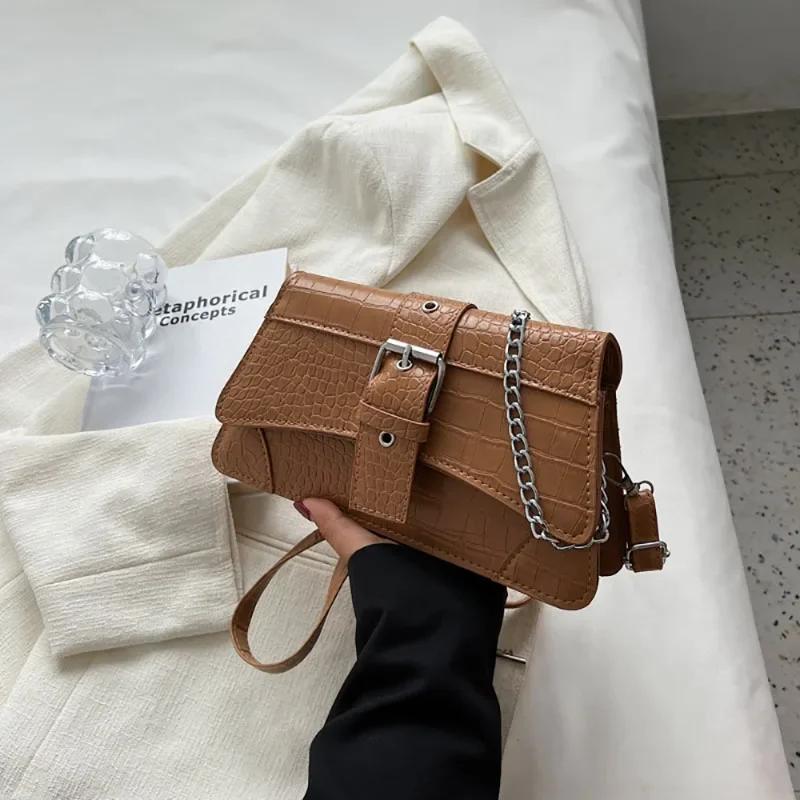Retro chain crossbody shoulder bag for women  small square bag  armpit bag  simple design sense  all-match  autumn and winter  new fashion