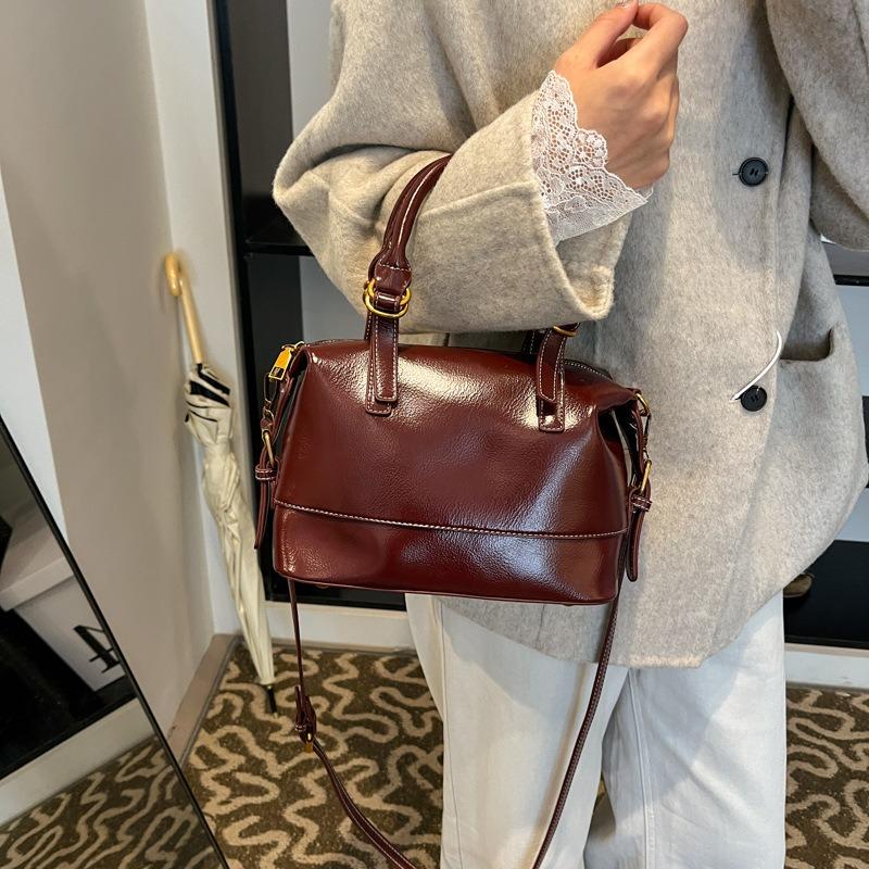 Premium Retro Small Bag Women's New Autumn and Winter Versatile Messenger Bag Handbag