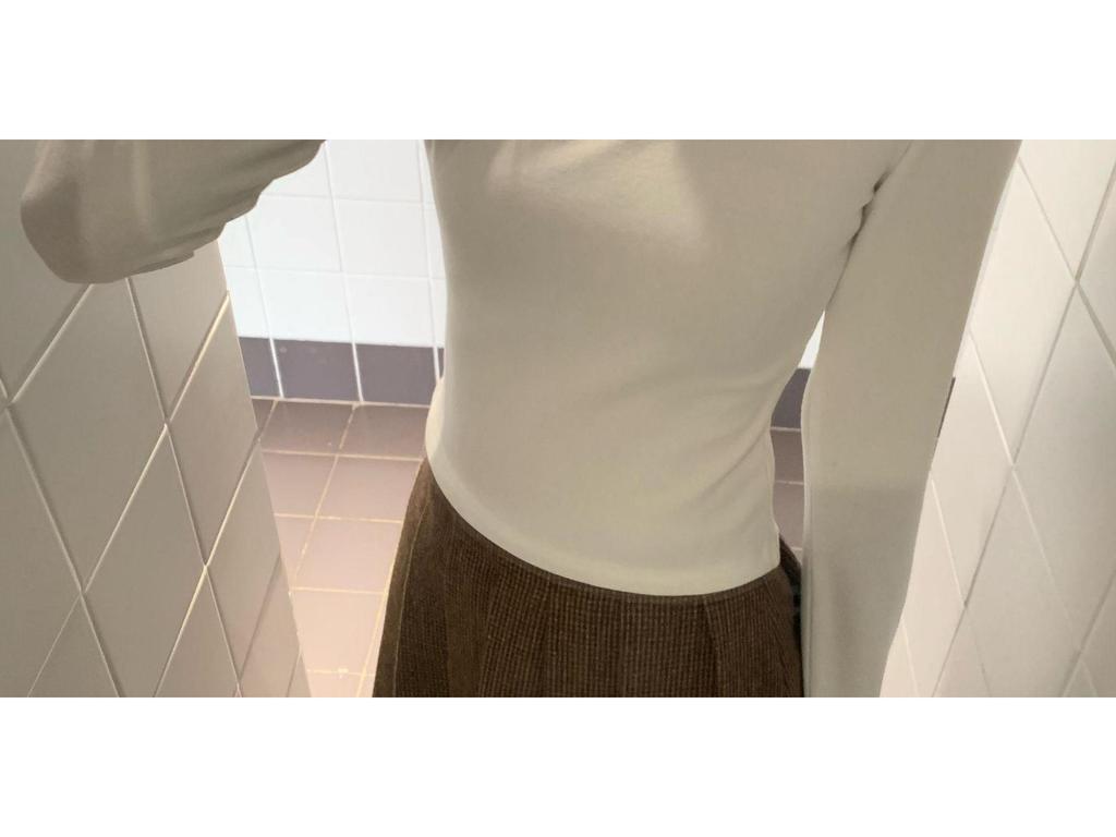 Classic Soft Bouncy U-neck Long-sleeve Versatile Slimming Base Layer Shirt