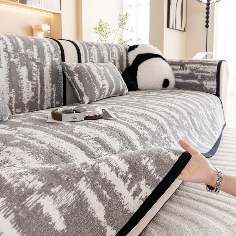 Four Season Universal Sofa Cover Chenille High-end Feeling Light Luxury Non Slip Sofa Cushion Living Room Straight Seat Cushion