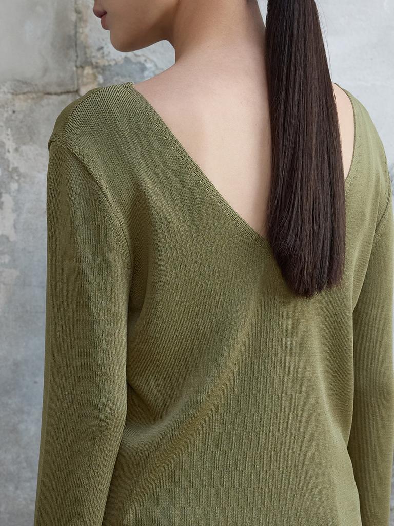 THE BOONDOCK SAINTS V-Neck Knit Top Olive