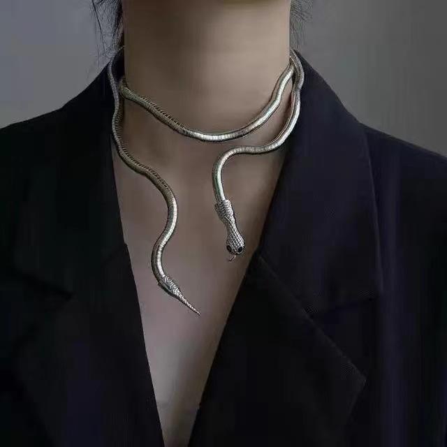 Spice Girl Y2K Sweet Cool Crystal Pearl Necklace Niche Light Luxury Design High Sense Choker Neck Chain Collarbone Chain Female