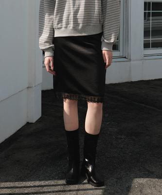 Dehebe Glossy Lace Skirt [Black]