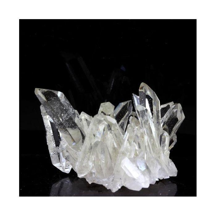 Pierres et Minéraux. Quartz biterminé + Chalcopyrite. 198.5 ct. La Gardette Mine, Bourg d'Oisans, Isère, France.