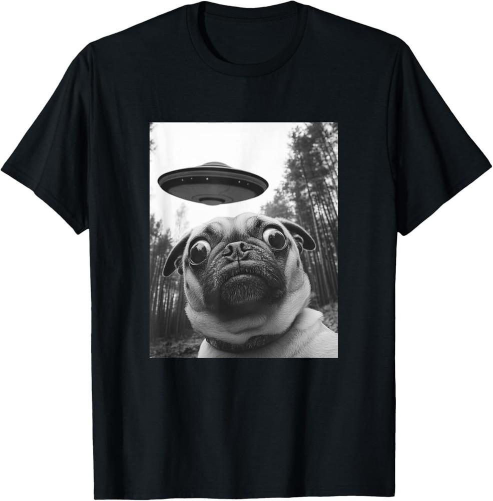 Funny Pug Selfie with UFO T-Shirt