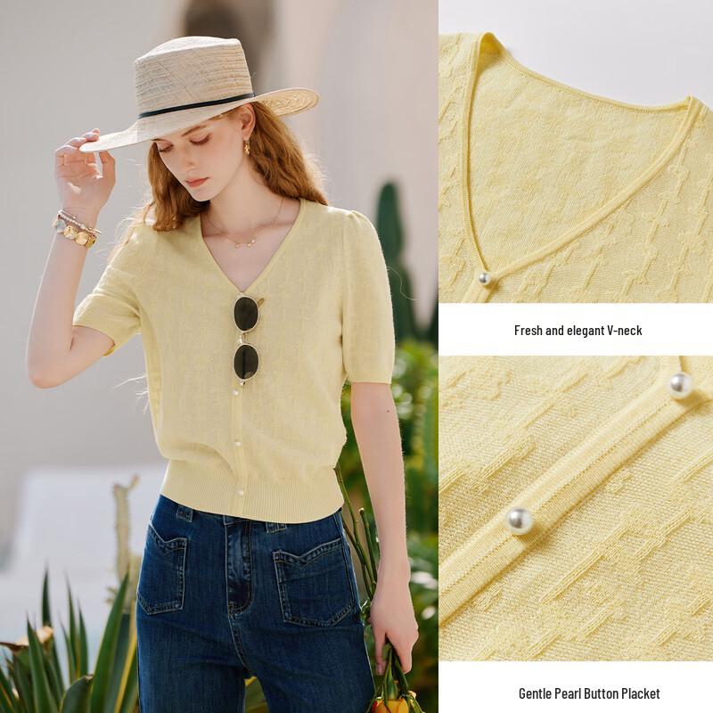 Xiangying Women's V-Neck Jacquard Knit Short Sleeve Top