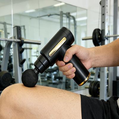 Pistola de masaje inalámbrica portátil con carga USB, masajeador de fitness, pistola de relajación muscular de cuerpo completo con 4 cabezales de masaje.