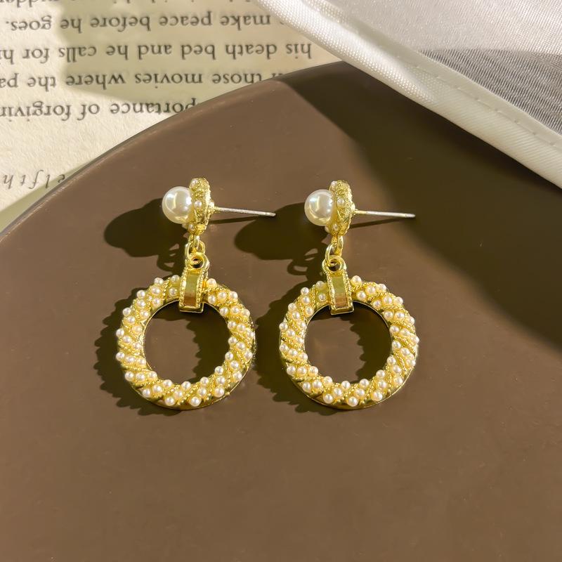 Boucles d'oreilles de luxe rétro français café ambré - Puces élégantes pour femmes avec design de niche