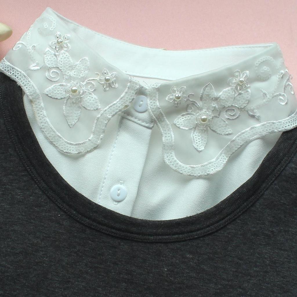 1 piece of fake collar with flower patterns, beading, sequins and wavy edges, a shiny decorative shirt collar that can be worn a