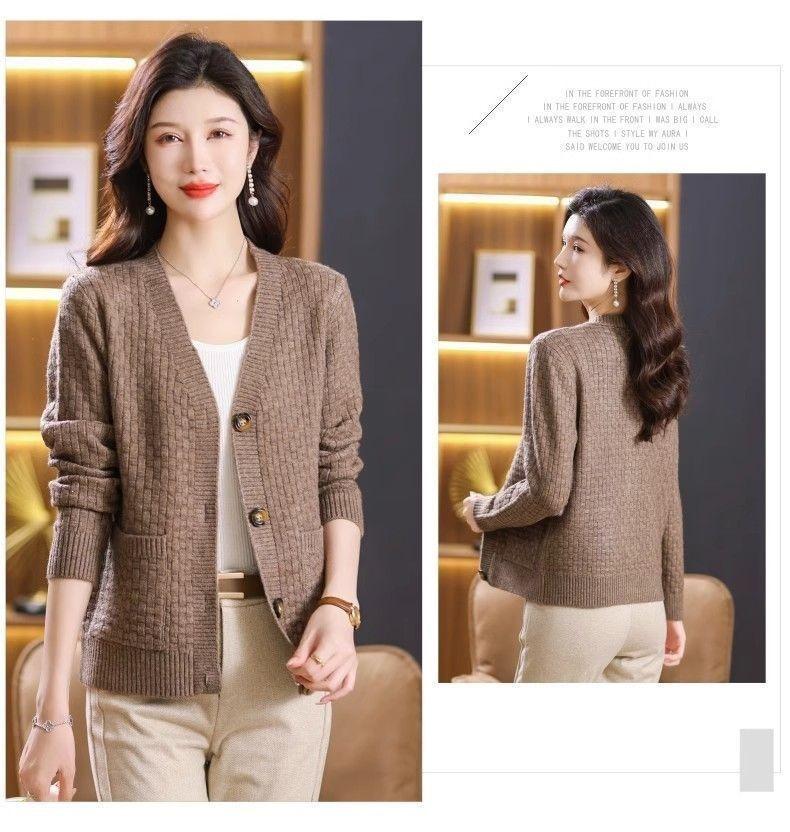 Women's Knitted Slimming Cardigan - Versatile, Stylish Short Outerwear for Autumn/Winter 2026