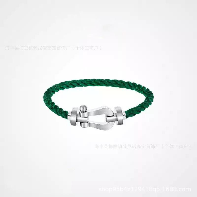 Pulsera de Oro V Full Diamond Cuerda Roja de Herradura de 8 Caracteres Cuerda de Mano de Alambre de Acero
