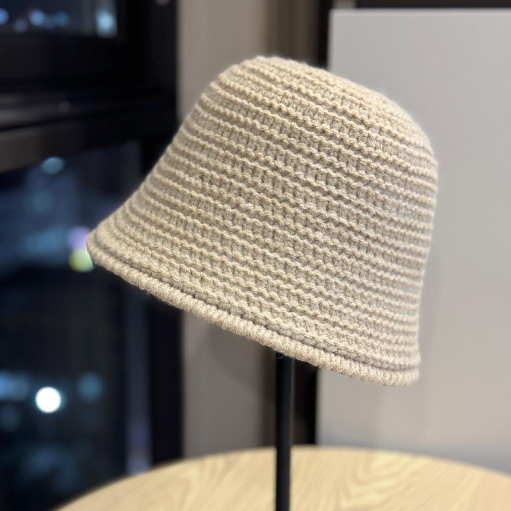 Retro Autumn and Winter Fisherman's Hat Women's Round Bucket Hat Bell  Shaped Knitted Warm Hat Versatile Face Showing Small Basin Hat