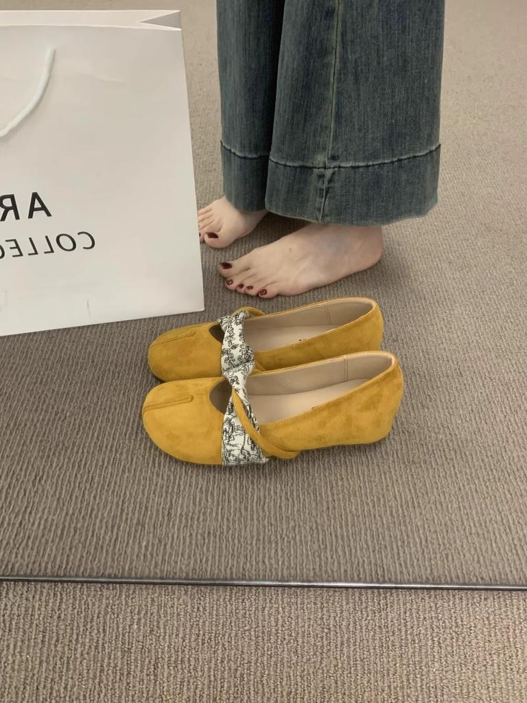 Inner Height Increase Mary Jane Shoes Women's 2025 Spring New One-word Belt Versatile Suede Platform Single Shoes Casual Doudou Shoes