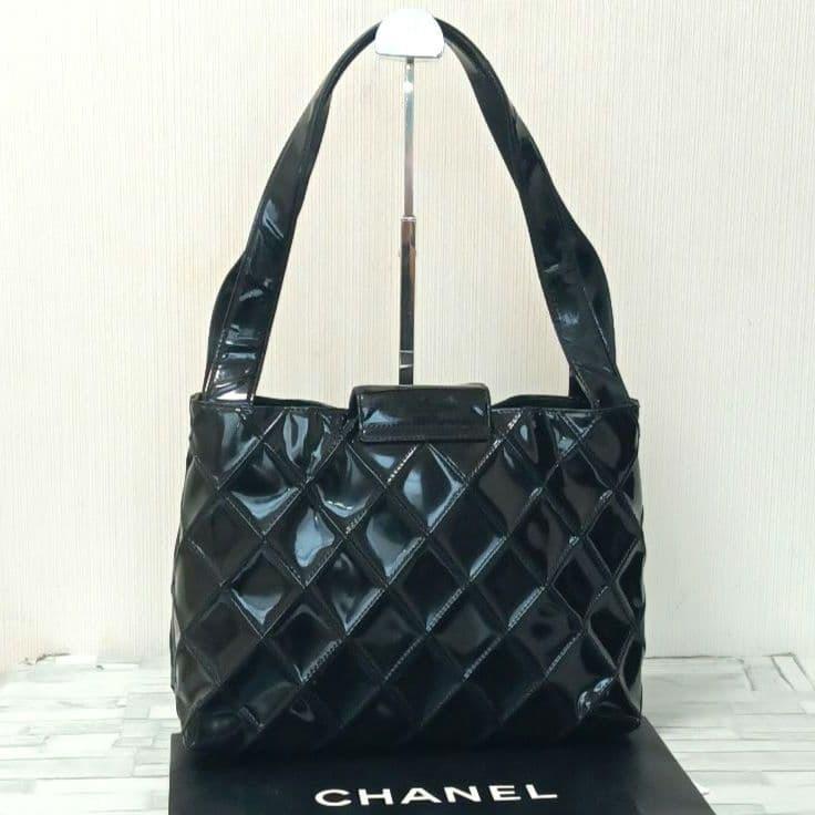 Chanel Matelasse Quilted Shoulder Bag Tote Bag Patent Leather, Black, CC Logo, Silver-tone Hardware