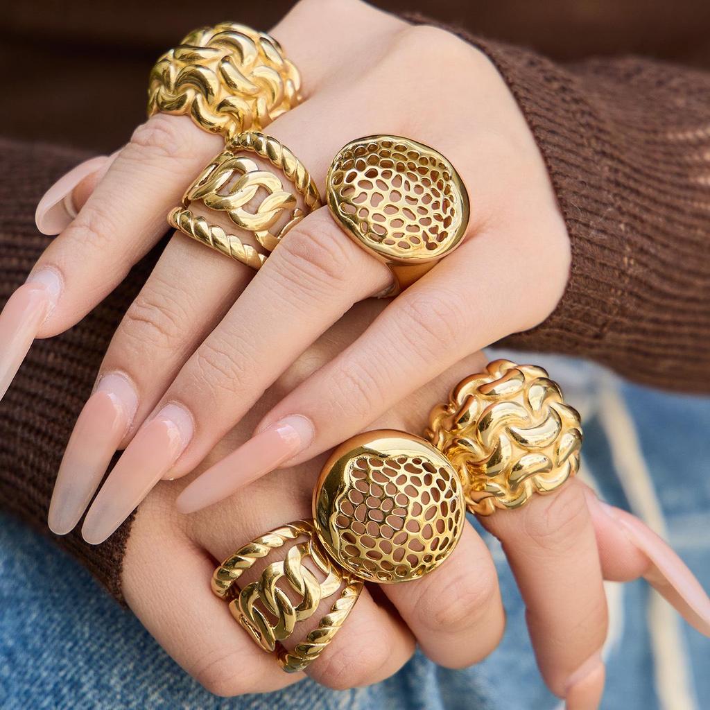 18K Gold Plated Stainless Steel Hollow Ring – Exaggerated Design, Fashionable, Versatile European & American Jewelry