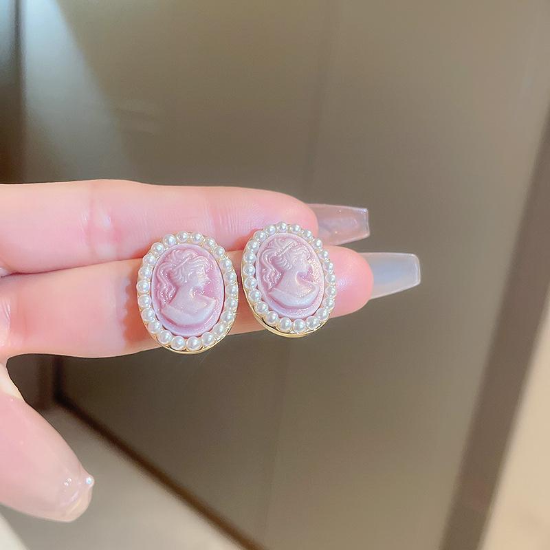 Silver Needle Pink Cubic Zirconia Flower Stud Earrings – Elegant & Delicate Accessories for Women.