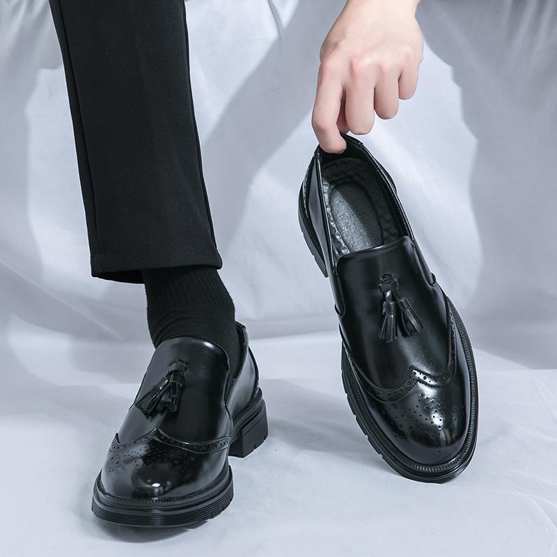 Luxury Brand Tasseled Loafers Low Heel Pointed Brown British Style Oxford Business Formal Wedding Groom Shoes Gentleman Moccasin