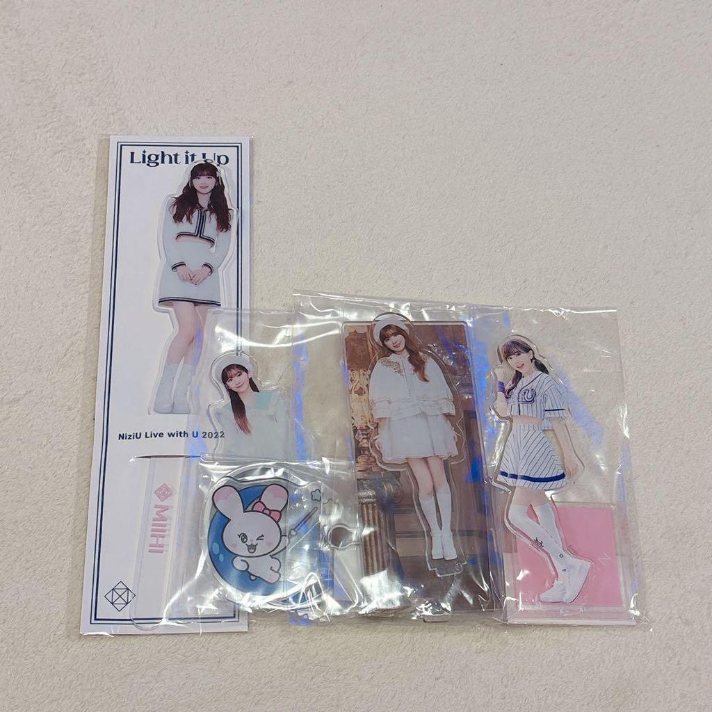 [USED] NiziU Miihi Acrylic Stand