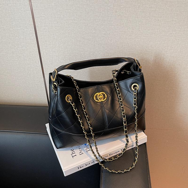 

Сумка тоут женская большой вместимости новая сумка на цепочке ретро сумка подмышку чёрный