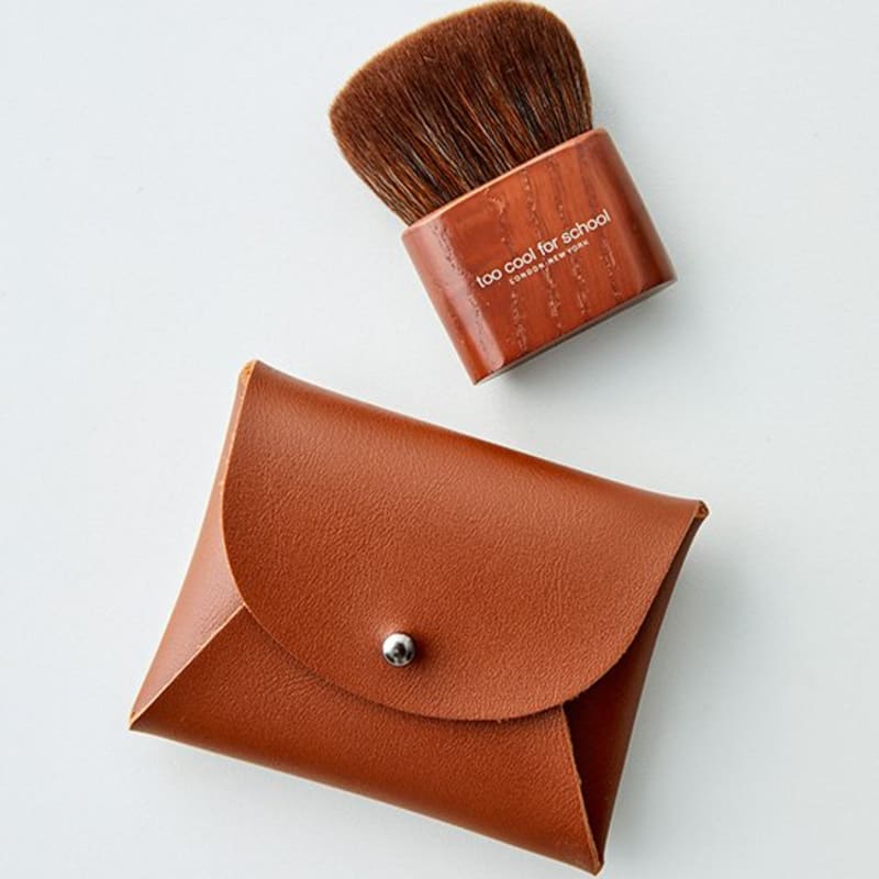 [Too Cool For School] Artist Vegan Pocket Powder Brush