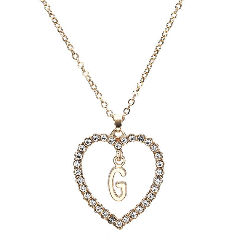 Schicke europäische und amerikanische Diamant-Herzkette mit 26 Buchstaben, Pfirsichherz-Design. Vielseitige und elegante Schlüsselbeinkette für Damen.