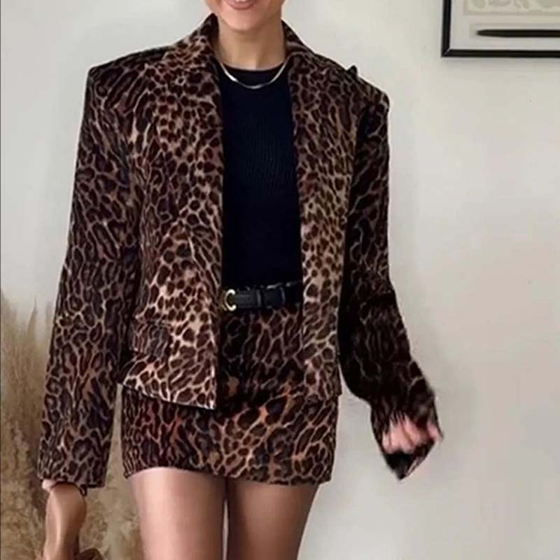 Damenrock Sexy Pendeln Enganliegender Hüftumarmender Rock Leopardenmuster Neue Mode Kurze Röcke Frühling und Herbst Bürodame