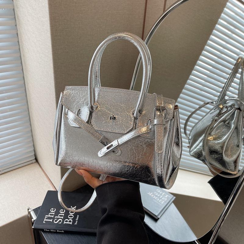 New High-end Fashion Laser Contrasting Platinum Bag Portable Shoulder Diagonal Across the Trend