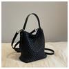 New Fashion Trend Woven Bucket Bag Portable Shoulder Oblique Span Women's Bag Fashion