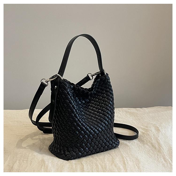 New Fashion Trend Woven Bucket Bag Portable Shoulder Oblique Span Women's Bag Fashion
